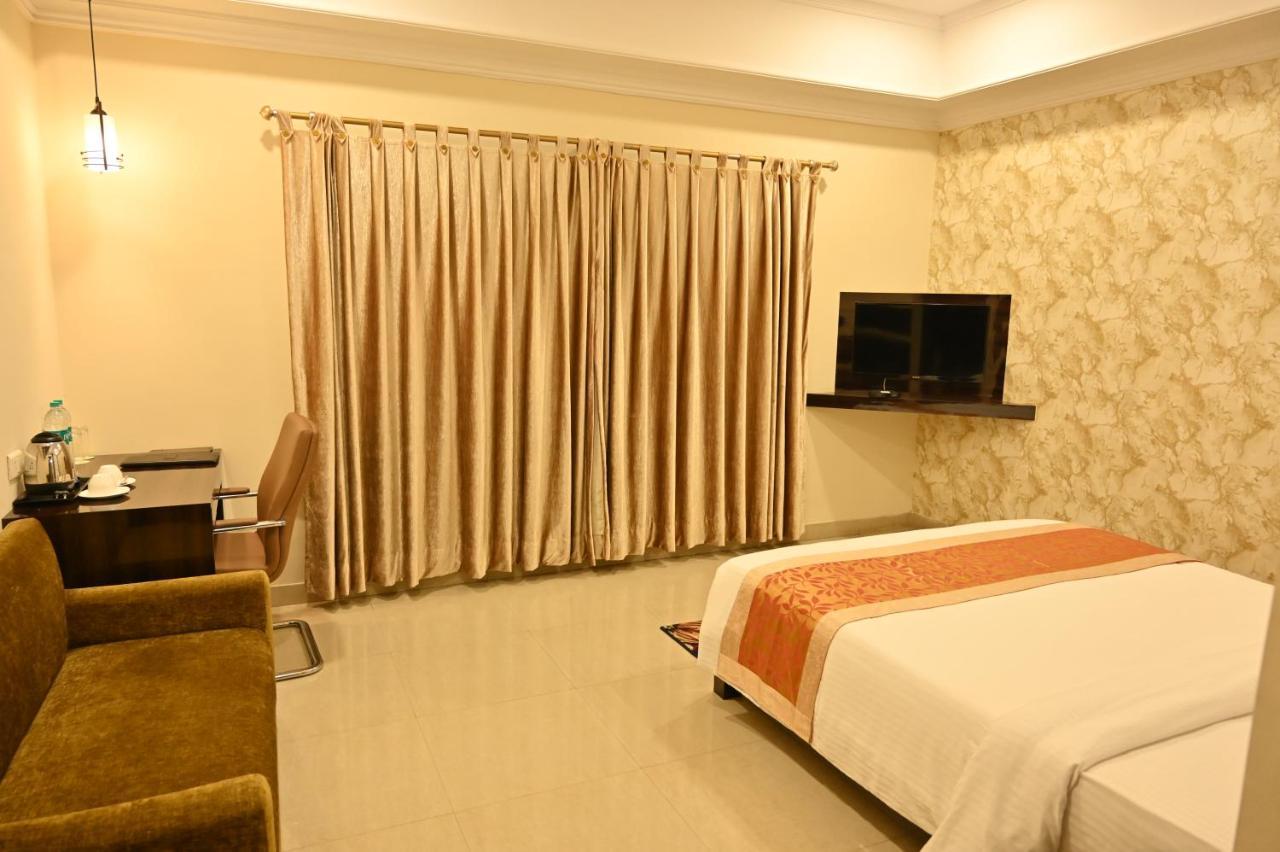 Hotel The Orchard Jharsuguda Exterior foto